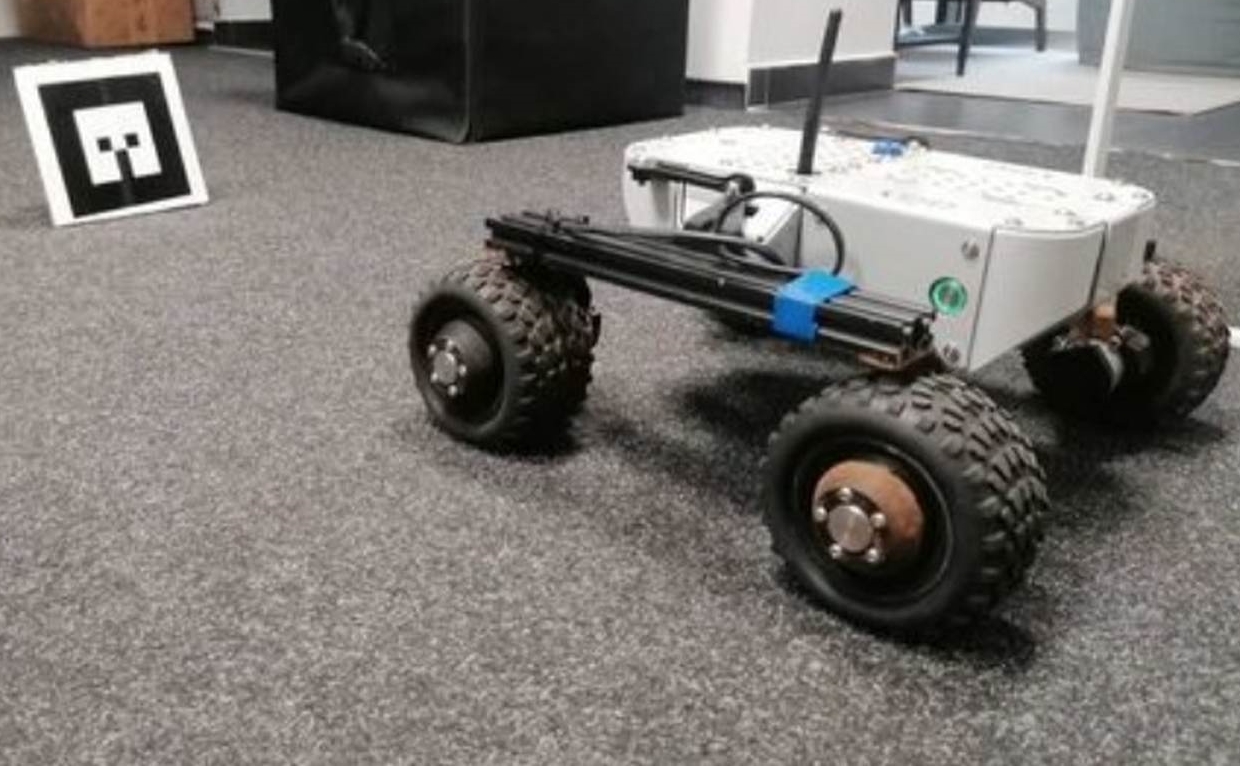 Leo Rover's ARTag follower example